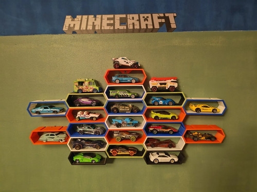 Hot wheels wall display - hot,